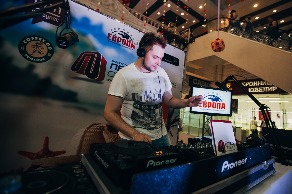Evr_162414-2.jpg